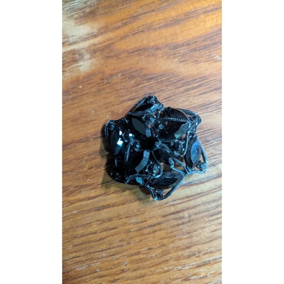 Vintage Black Rhinestone Star-Shaped Brooch Pin floral  morning gothic - Picture 4 of 6